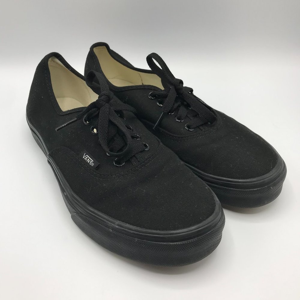 Vans Authentic Unisex Canvas Skate Shoe's W 9.5 / M 8.0